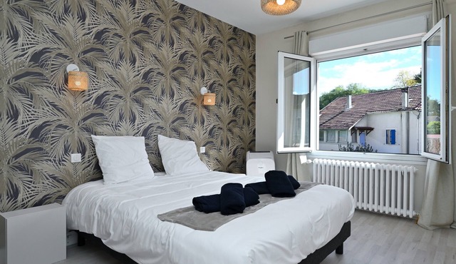 Room 'Chambre 7' with Shared Terrace, Wi-Fi and Air Conditioning