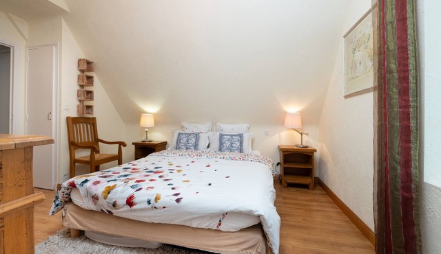 Room 'Chambre Campagne' with Shared Pool, Shared Terrace and Wi-Fi