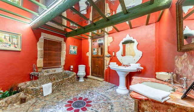 Room 'Chambre Galet Rose' with Shared Pool, Wi-Fi and Air Conditioning