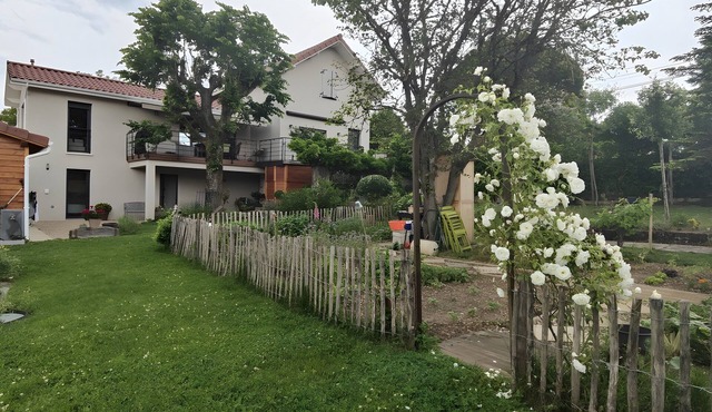 Room 'Chambre Verte' with Private Terrace, Wi-Fi and Air Conditioning