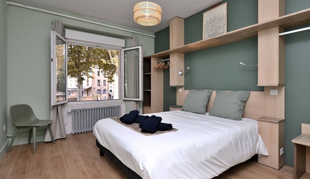 Room 'Double Room' with Shared Terrace, Wi-Fi and Air Conditioning