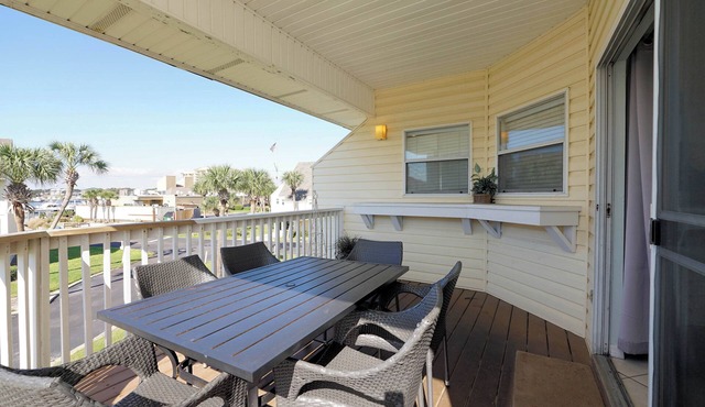 Room for Everyone Pet-Friendly 3BR Near the Beach