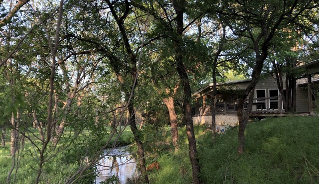 Room for Many - Retreat on the creek