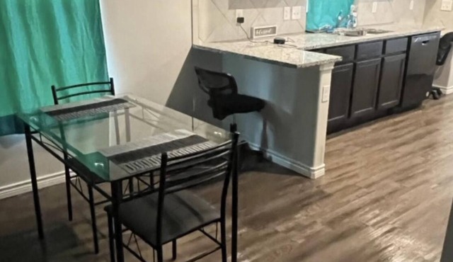 Room for rent in a charming 2-bedroom, 2-bathroom house