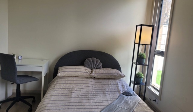 Room for retreat in southern suburb close to beautiful beaches and vineries n