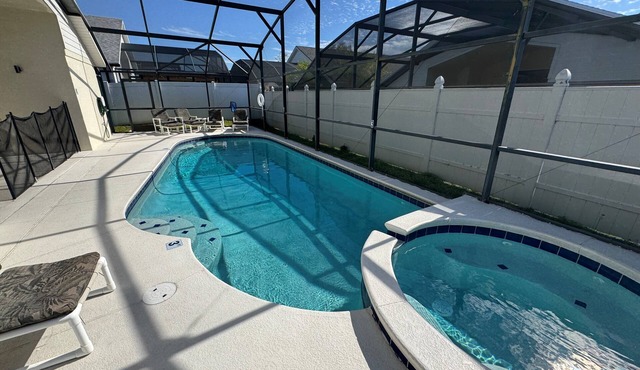 Room for the Whole Family 3 Master Suites and Two Themed Children's Rooms, Private South-Facing Pool