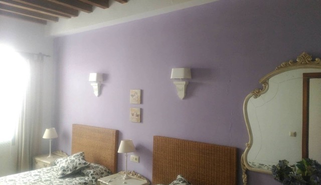 Room 'Habitación 4' with Private Garden, Wi-Fi and Air Conditioning