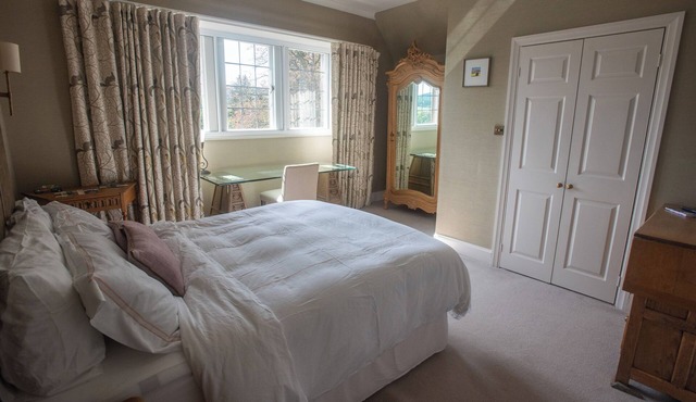 Room in 120-year-old country retreat, ideal for adventurers