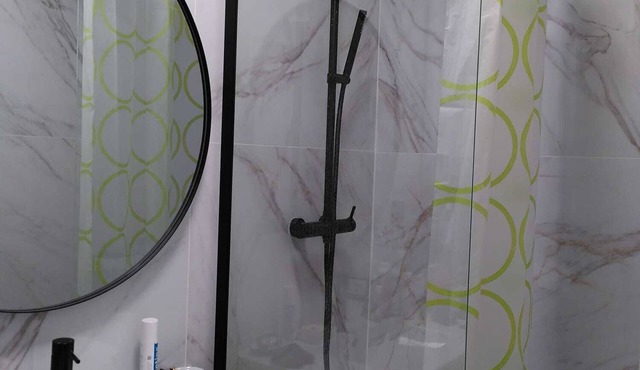 Room in a bright apartment close to the center