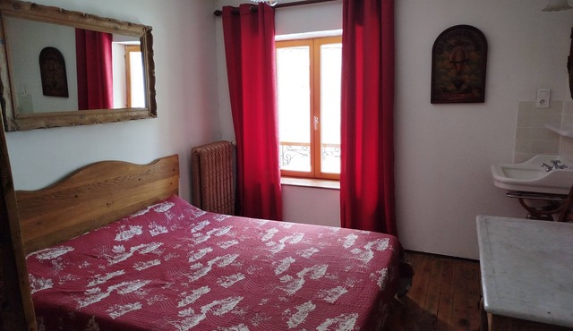 Room in a house of the XVII century - N°5 Chez Jean Pierre