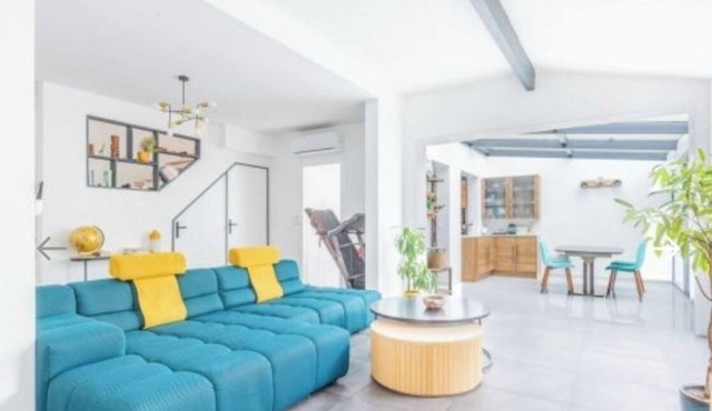 Room in a pretty house