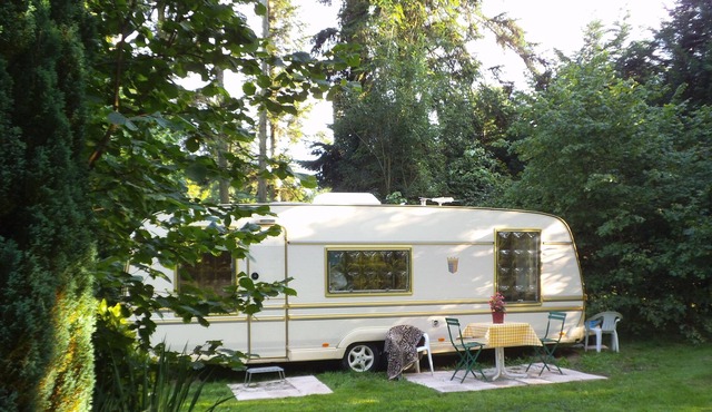 Room in dormitory caravan