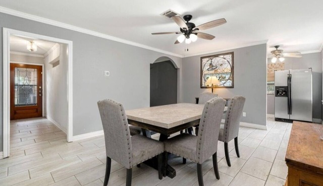 Room in house close to Hobby airport Houston
