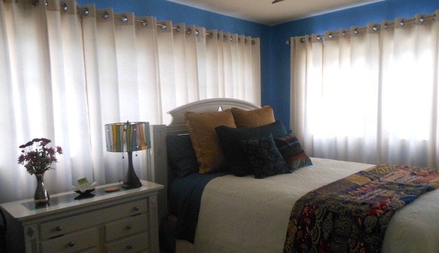 Room in quiet neighborhood close to I-75, USF, H Lee Moffitt, Verizon & More
