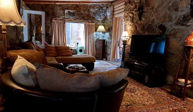 Room in Rustic Remote Stone Cottage with a Double Bed