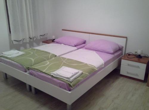 Room in Susak with air conditioning, W-LAN (3865-5)
