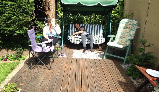 Room-large Home in Prime Location for al