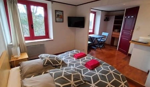 Room, le Frêne, with swimming pool, Mountain View near Mirepoix, Ariège