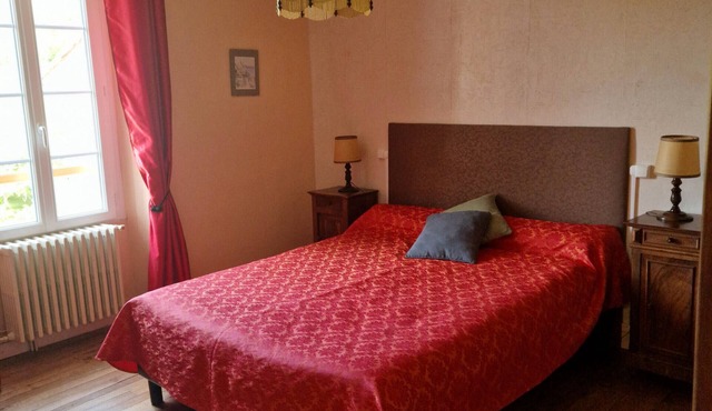 Room 'Le Vieux Noyer - Erable' with Shared Garden and Wi-Fi