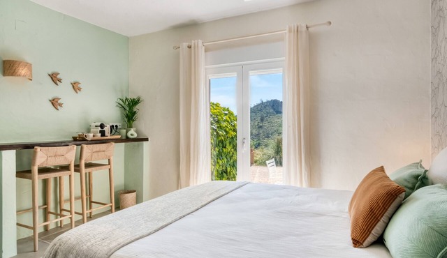 Room 'Menta' with Mountain View, Wi-Fi and Air Conditioning