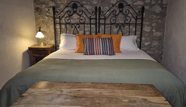 Room 'Monastrell' with Mountain Views, Shared Pool and Terrace