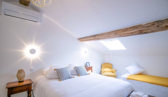 Room 'Murella' with Wi-Fi and Air Conditioning