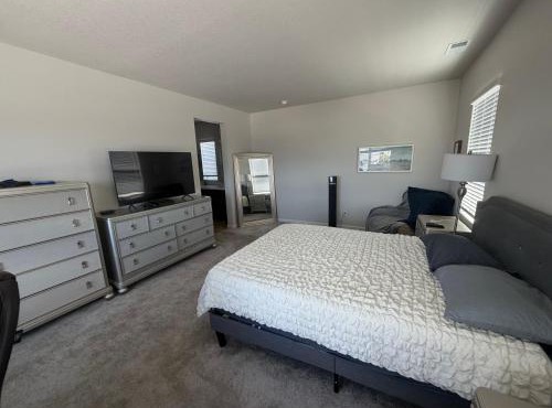 Room near DIA