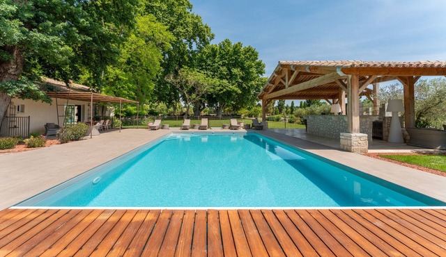 Room 'Octavie' with Shared Garden, Wi-Fi and Air Conditioning