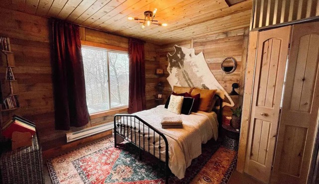 Room on the Ridge/HOT TUB/Sleeps 2