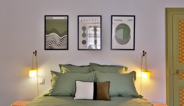 Room POP - Private bathroom