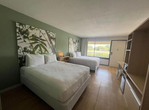 Room private near Disney