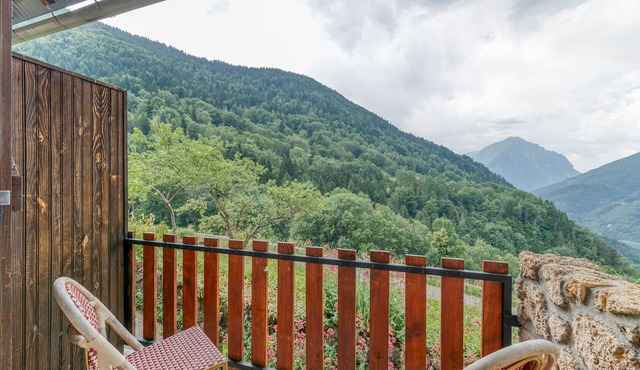 Room 'Room 3' with Mountain View and Balcony