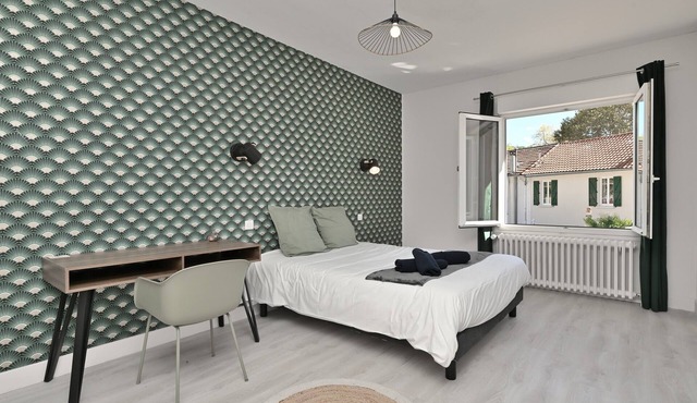 Room 'Room 7' with Shared Terrace, Wi-Fi, and Air Conditioning