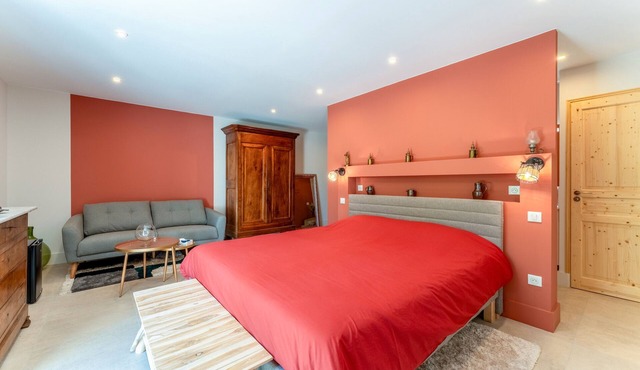 Room 'Sylviane' with Shared Terrace, Shared Garden, and Air Conditioning