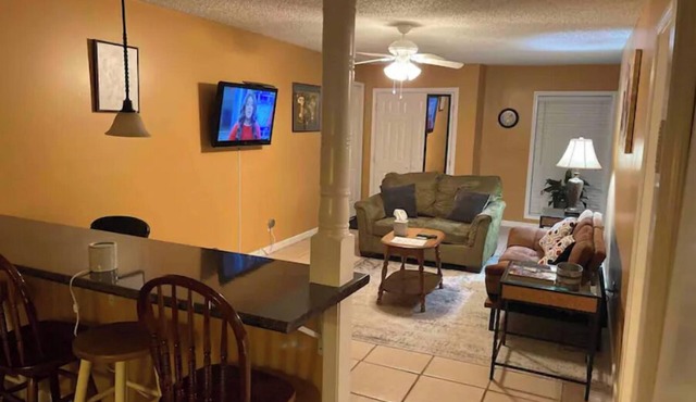 Room to Relax, spacious 1 Bedroom,Washer/Dryer,