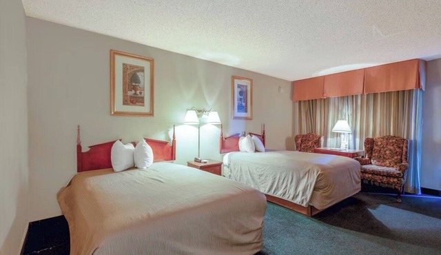 Room w/Essentials Perfect for Budget-Friendly Travel Near Gallup Sites