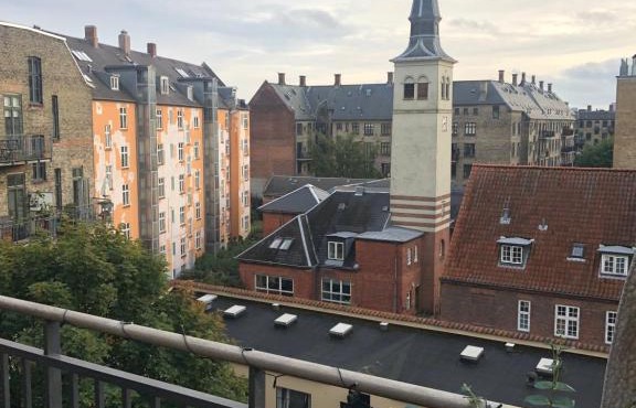 Room with BIG balconey - Copenhagen by the lakes /Centrum