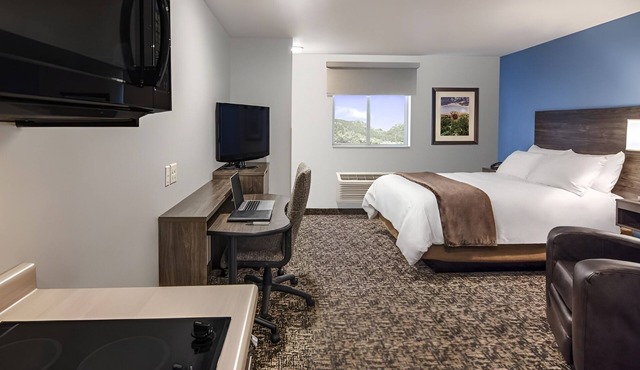 Room with Full Kitchen – Perfect for Extended Stays Near Caledon State Park
