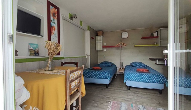 Room with Kitchenette and terrace