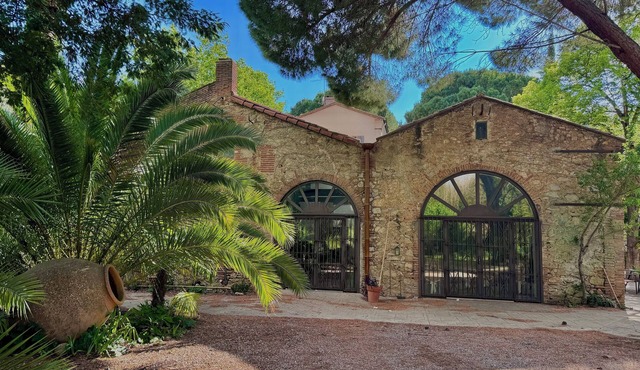 Room with kitchenette in an estate