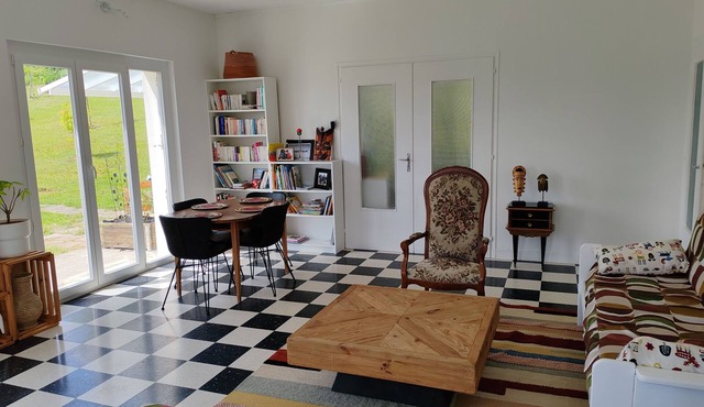 Room with magnificent view - Breakfast included. Table d'hôte on request