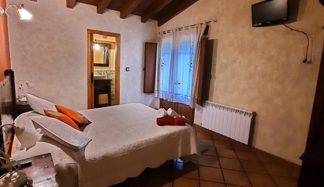 Room with Mountain Views, Shared Garden and Wi-Fi