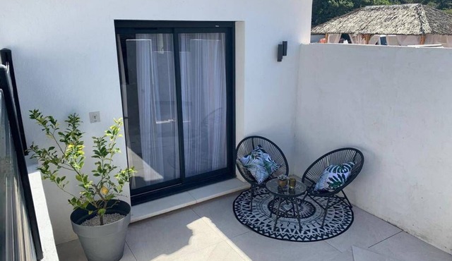 Room with private terrace and TEMPUR bedding, SWIMMINGPOOL ACCESS