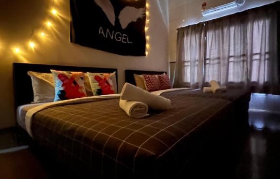 Room2#IG theme Bargainous#Shared Bathroom#4pax#2min Kek Lok Si