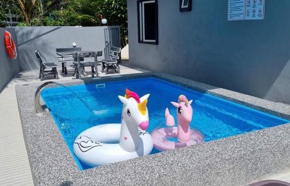 ROOMATOK HOMESTAY AND POOL JANDA BAIK