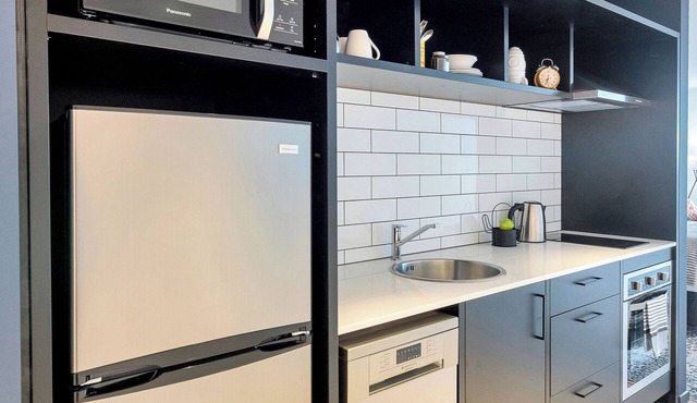 Roomie Apartment Hotel