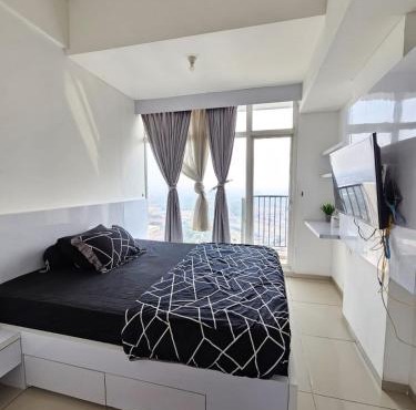 RoomQu at Apartment Tree Park