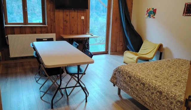 Rooms and kitchenette in the heart of the Beaufortain region