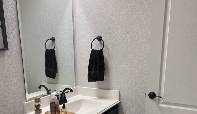 Rooms for rent in beautiful Heartland, TX just minutes from DFW!