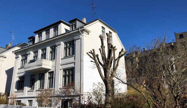 Rooms in quiet white villa apartment Hortensiavej 8 on Frederiksberg C